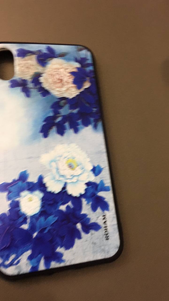 گل آبی سفید